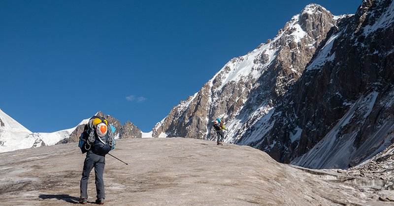 Bergbeklimmer op expeditie in Kirgizië met de Expeditie Academie in september 2022.